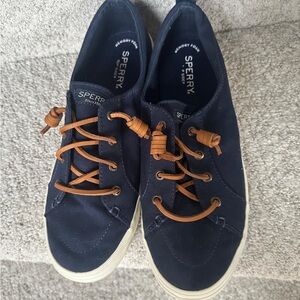 Sperry Women’s Navy Crest Vibes washed linen with memory foam